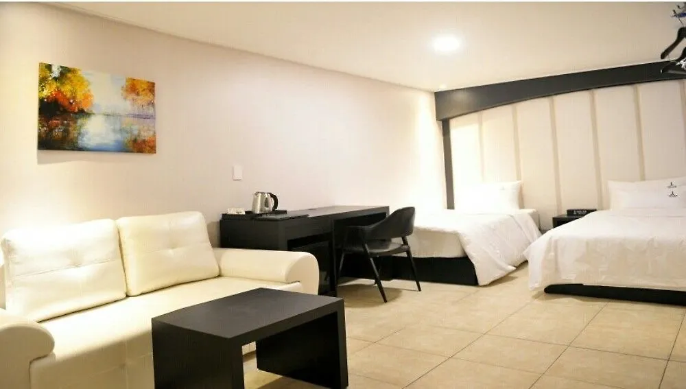 Seomyeon Ib Hotel Busan 3*,